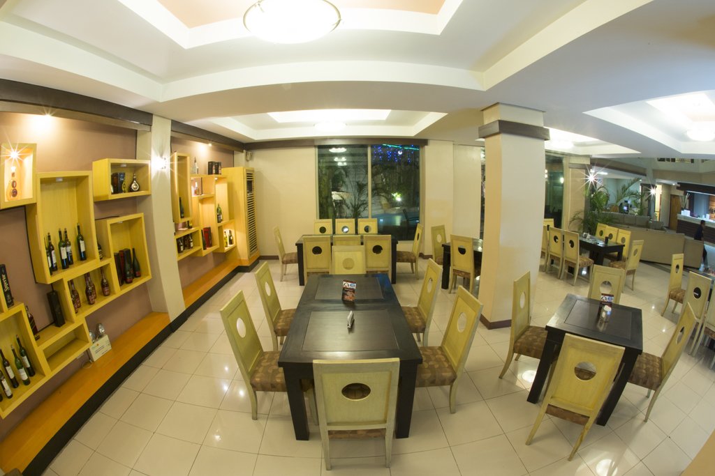 The coffeeshop, off the lobby