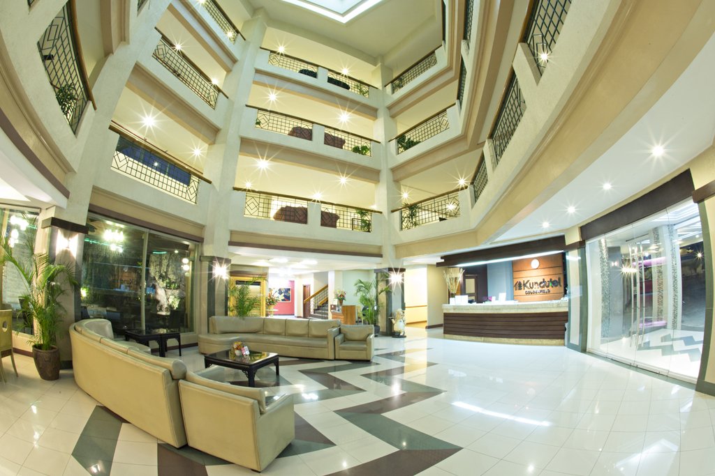The lobby, looking through to reception